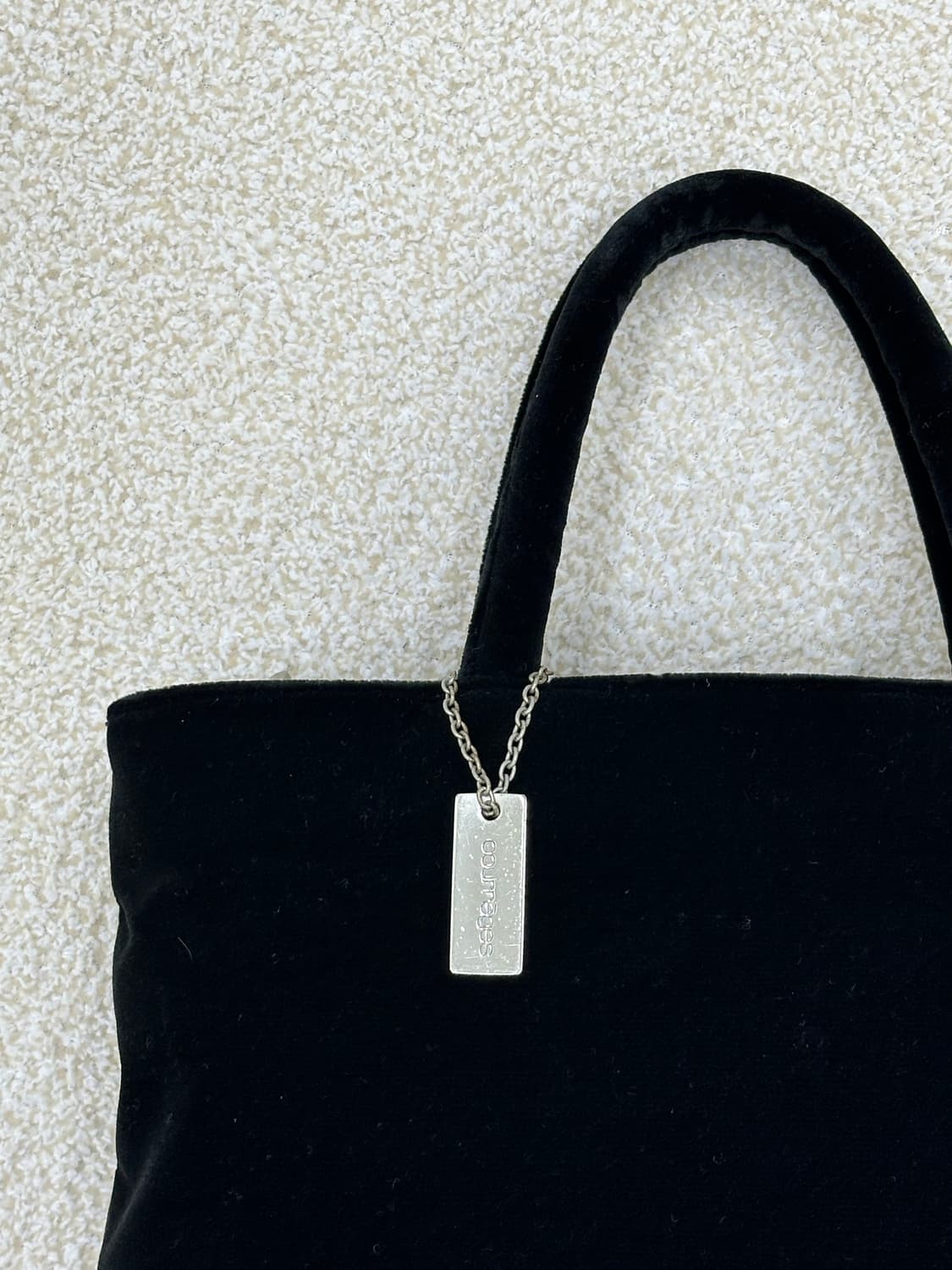 꾸레쥬 벨벳 토트백 상품이미지2