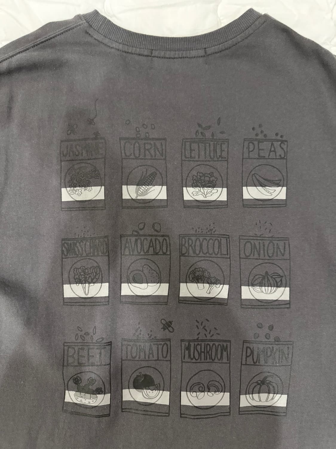 비이커 백프린팅 티셔츠 애쉬 상품이미지4