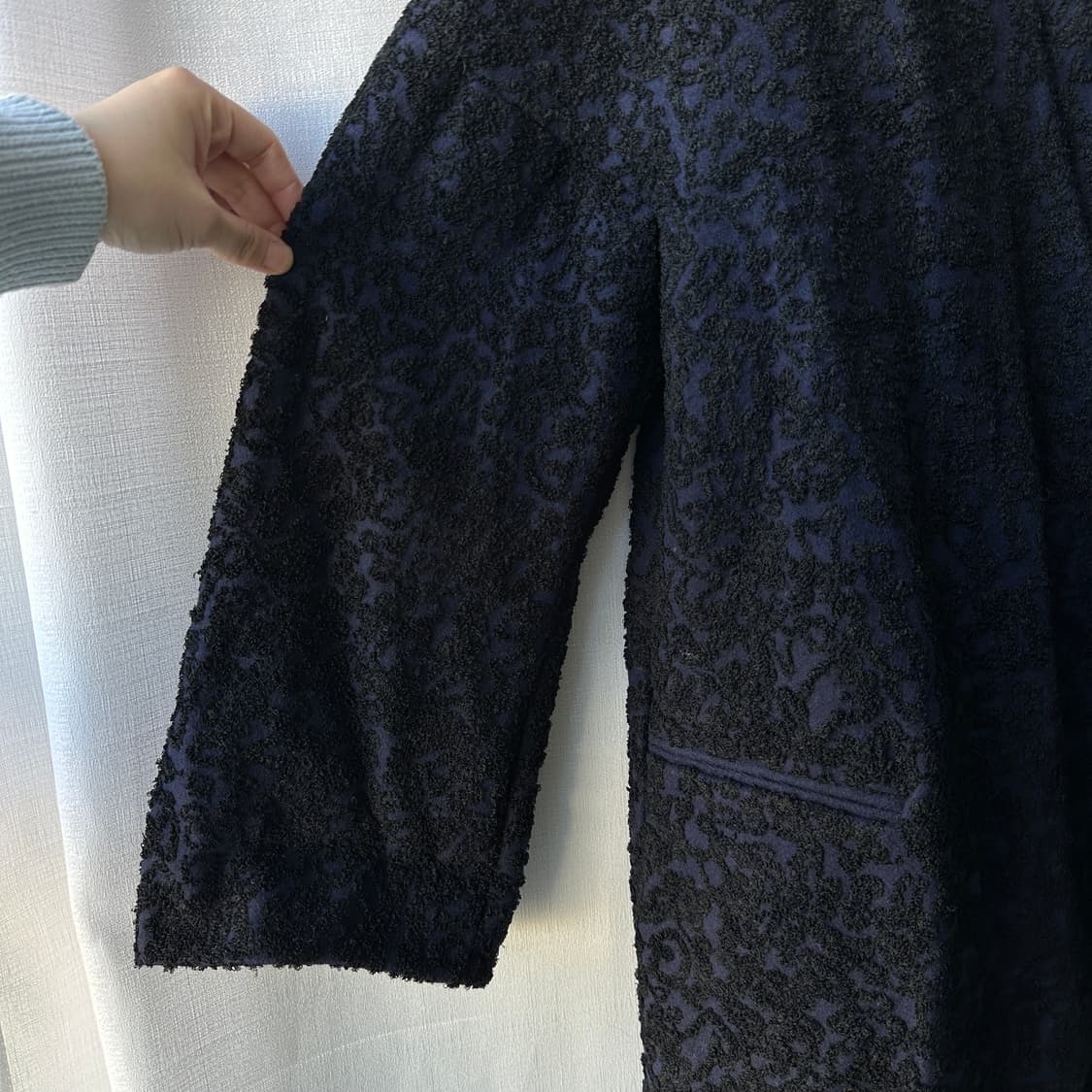 아떼 바네사브루노 울혼방 오픈카라 자카드 코트 블랙 네이비 36 상품이미지5