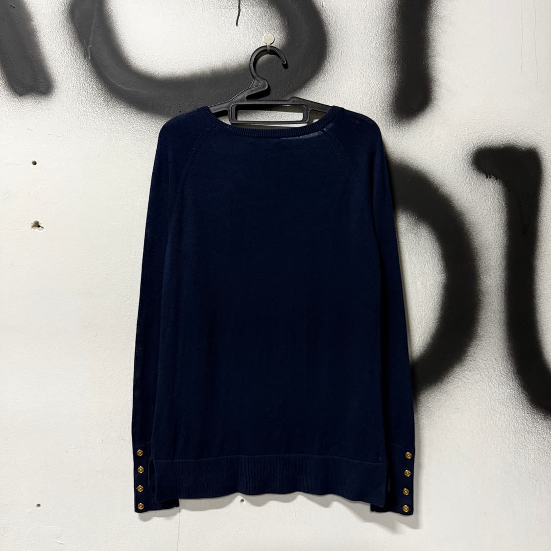 폴로 랄프로렌 실크 혼방 금장 버튼 디테일 긴팔 니트 상품이미지2