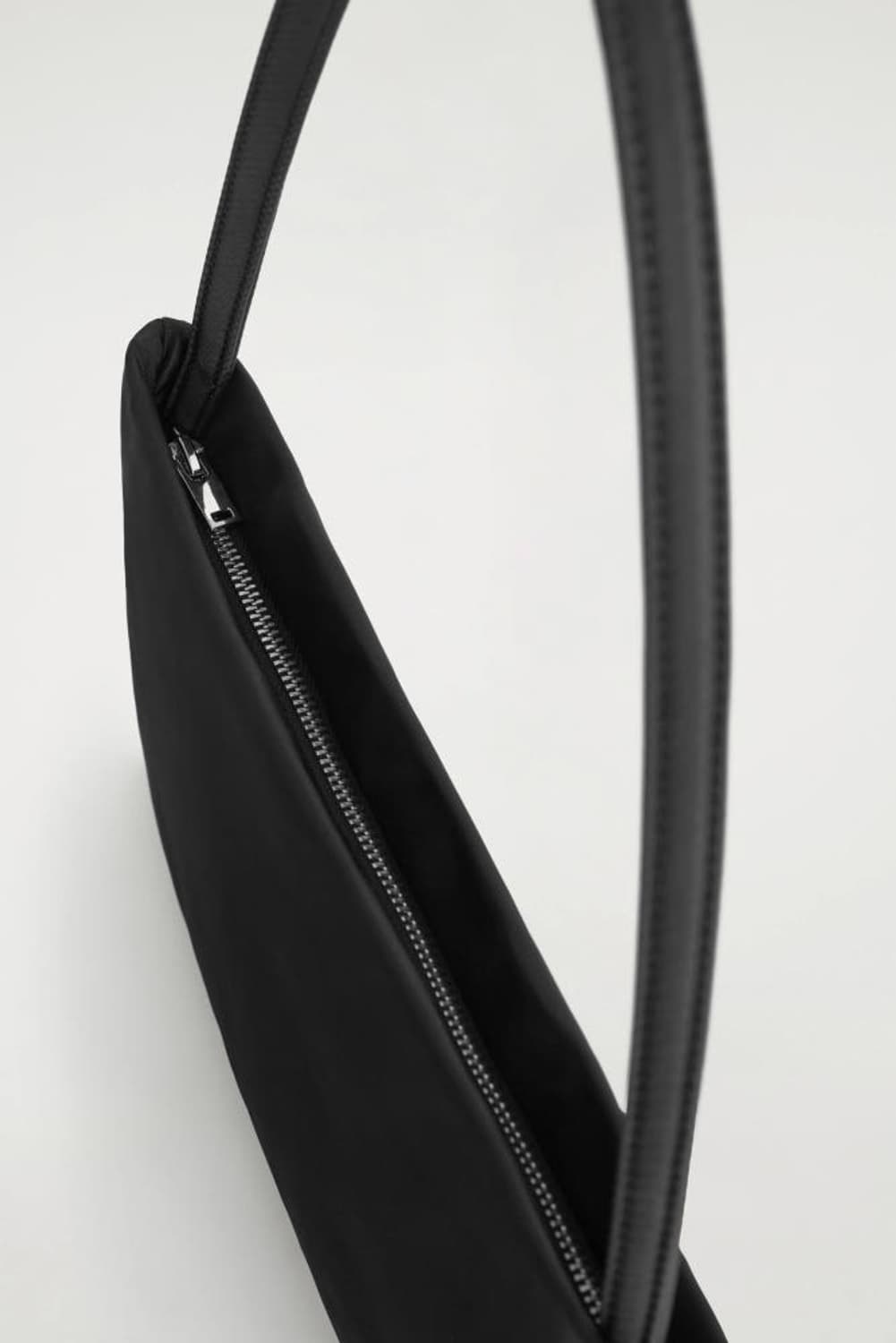 COS Archive 숄더백 블랙 상품이미지3