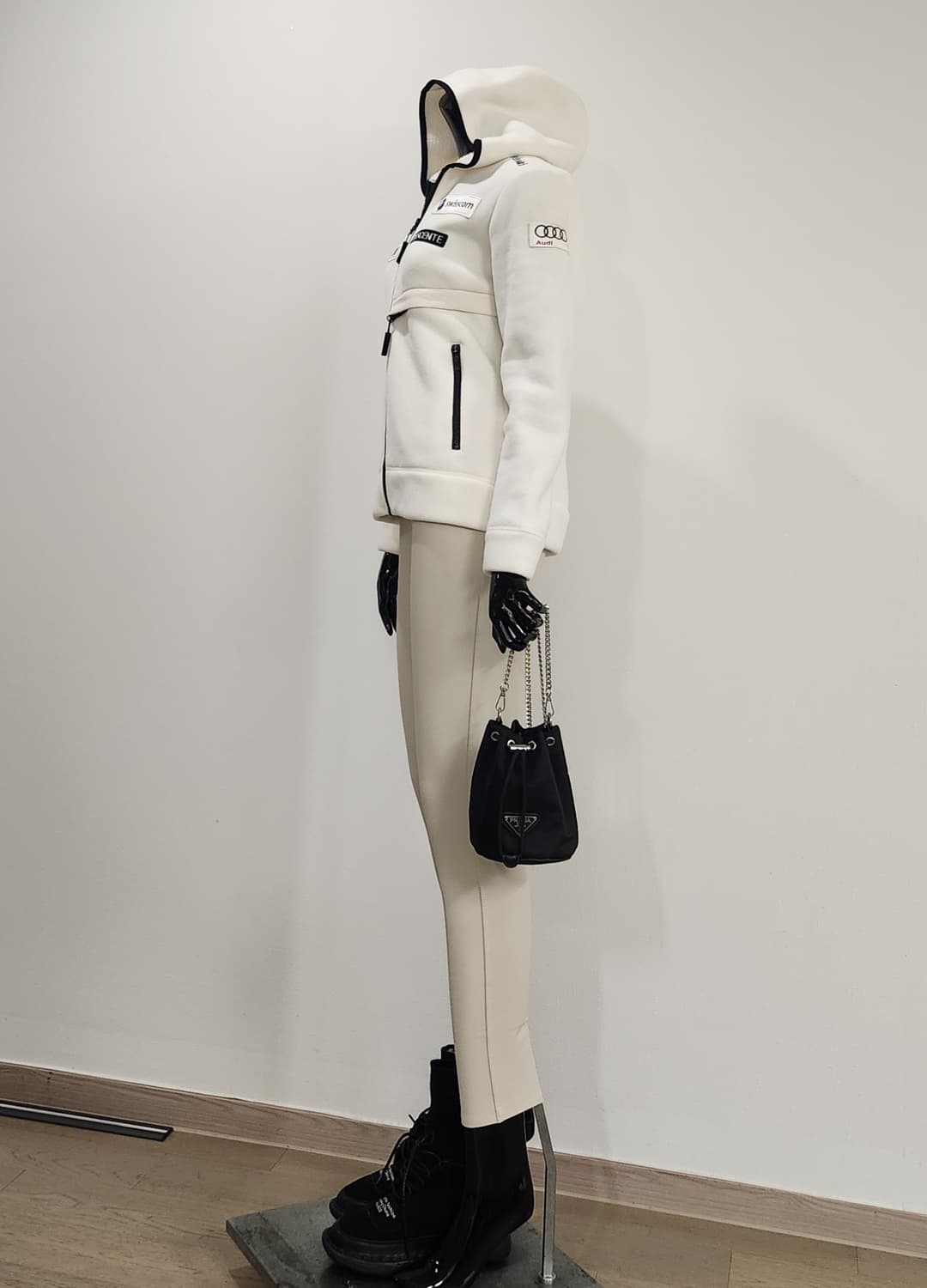 데상트 후리스  상품이미지4