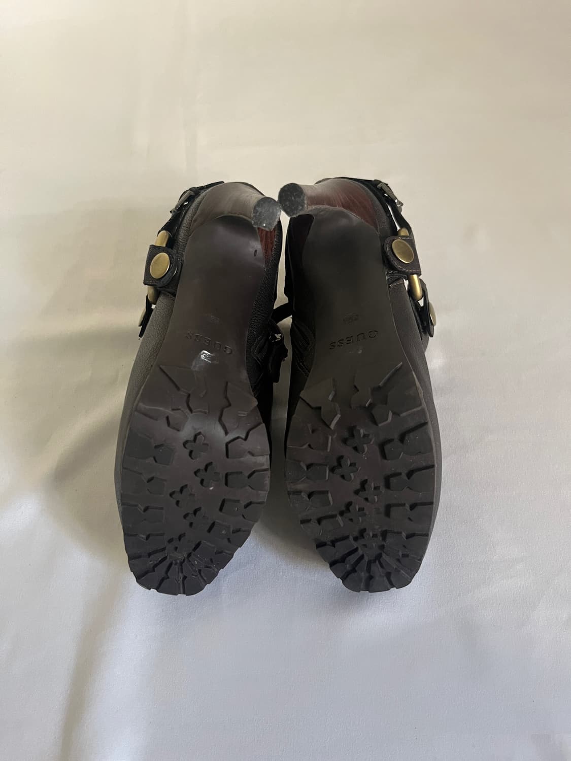 Guess 00s 하네스 가보시 킬 힐 상품이미지10