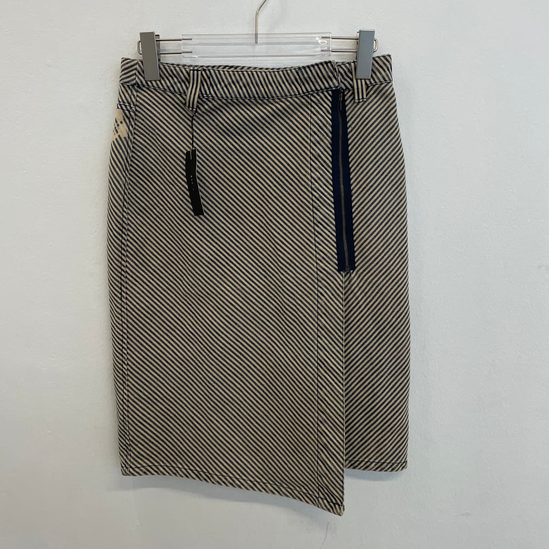 LB-03 unbalance lap skirt 상품이미지1