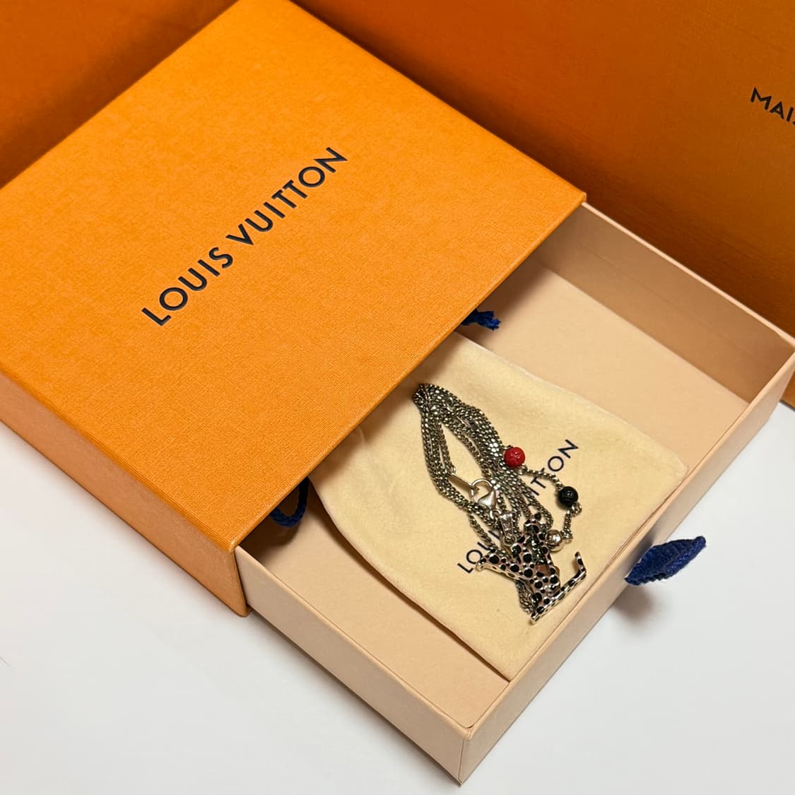 [S+급/한정판] 루이비통 x 쿠사마 야요이 인피니티 닷 펜던트 목걸이 상품이미지6