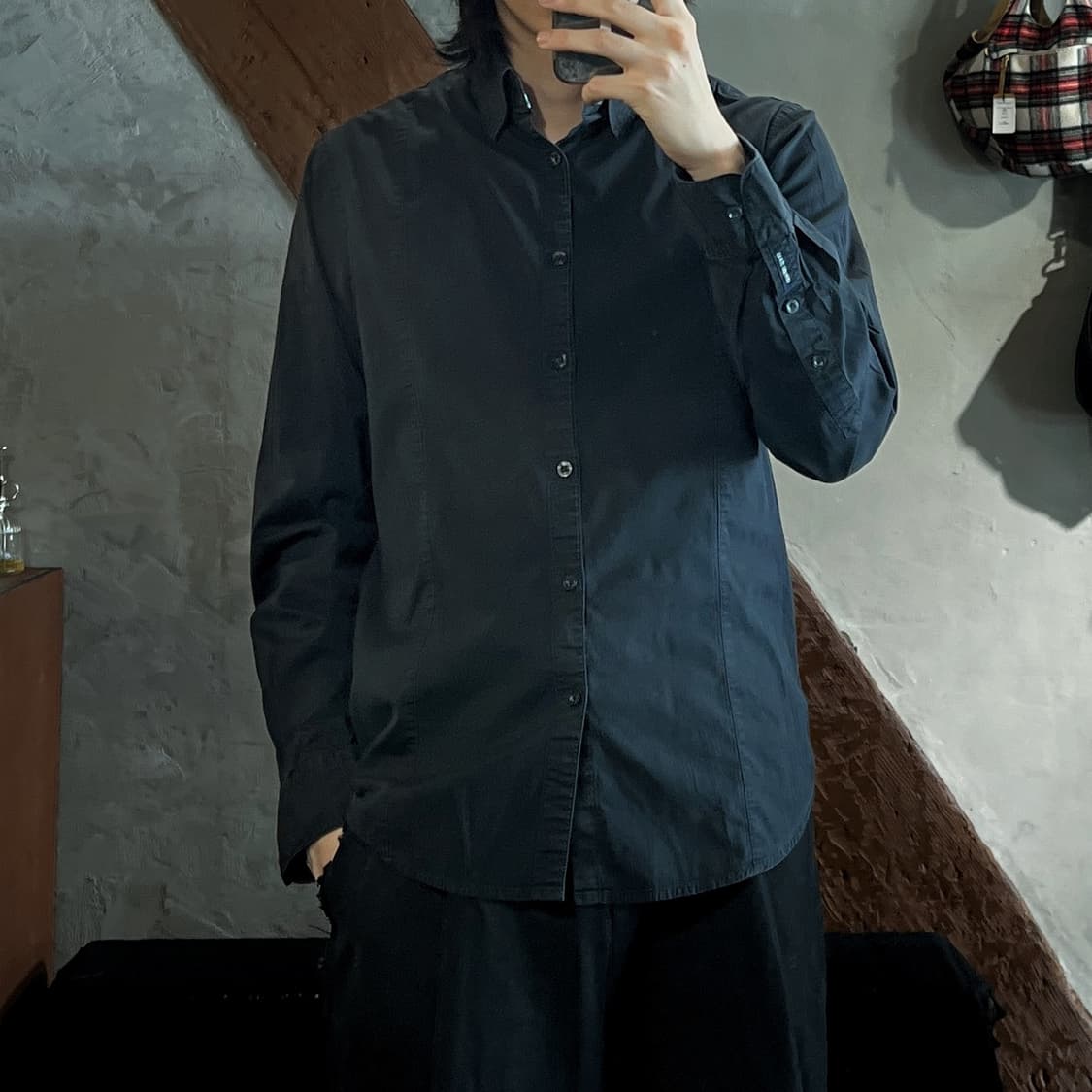 아르마니 진스 페이디드 블랙 셔츠 상품이미지2