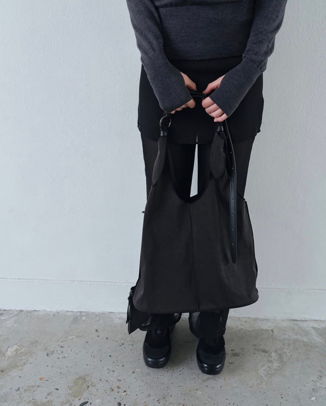 아카이브앱크x리본빛 플로우 백 블랙 상품이미지2