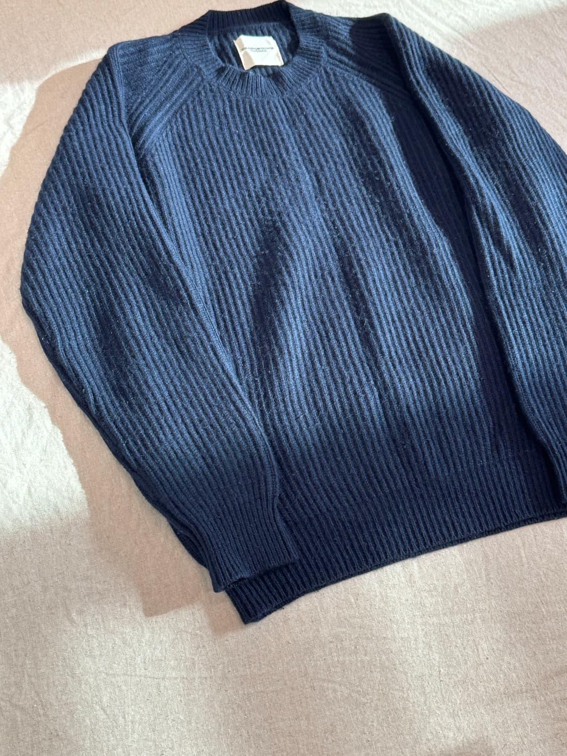 솔로이스트 14aw 캐시미어 네이비 스웨터 상품이미지3