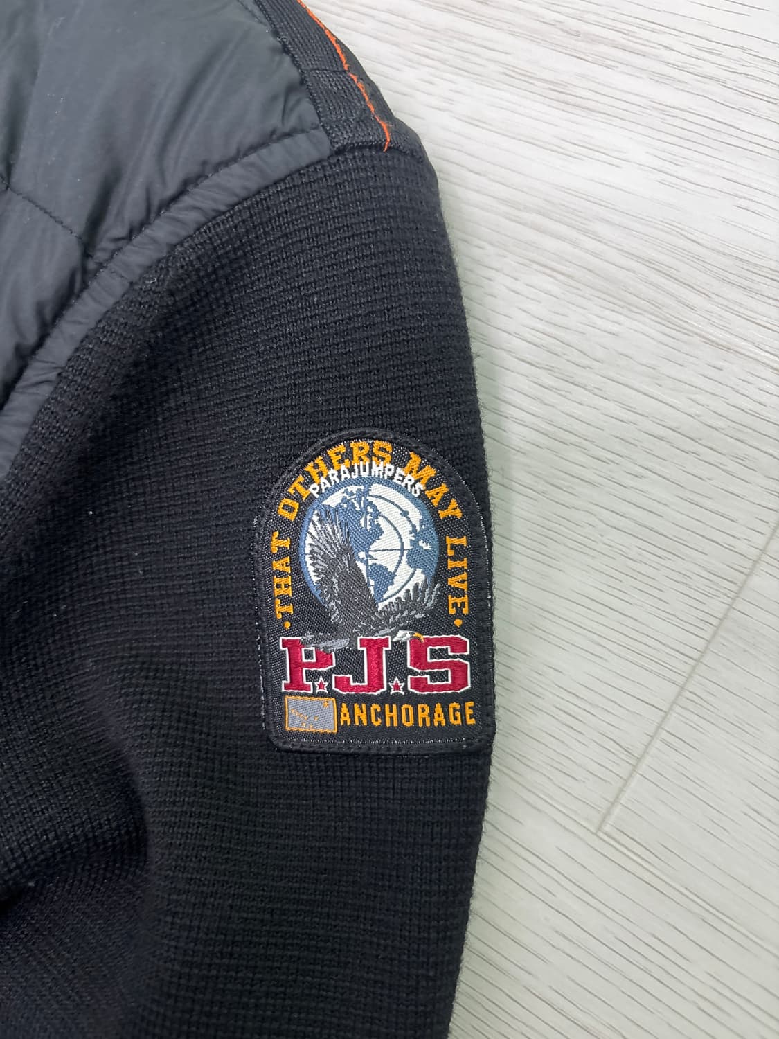 파라점퍼스 니트패딩m 사이즈 s급 상품이미지2