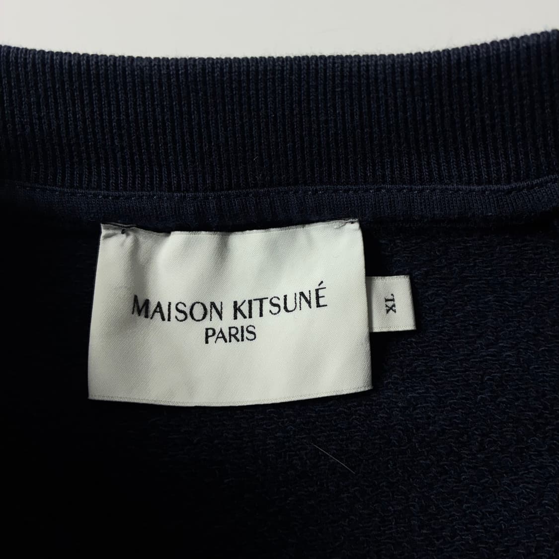Maison kitsune  메종키츠네 코튼 트리컬러 폭스패치 맨투맨   상품이미지3