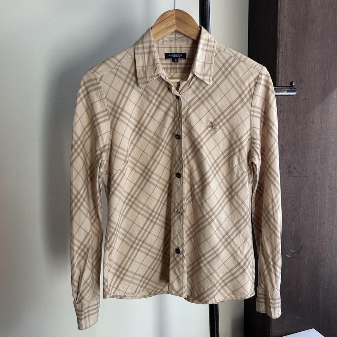 12654 - 버버리 베이지 체크 셔츠 상품이미지2