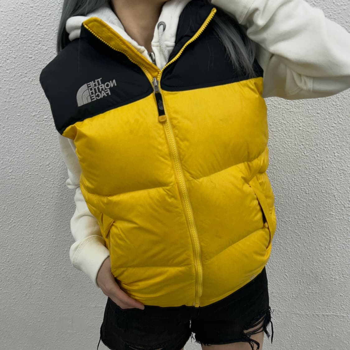 노스페이스 700 블랙 배색 옐로우 패딩조끼 95 상품이미지1