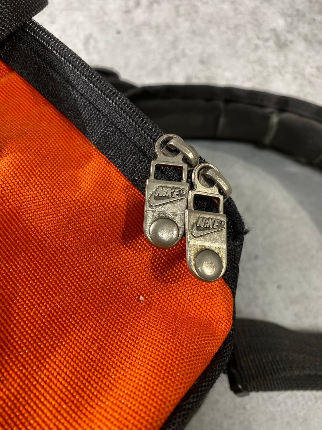 [45*35] 90s Nike 나이키 삼나 스포츠 올드스쿨 더플백 상품이미지3