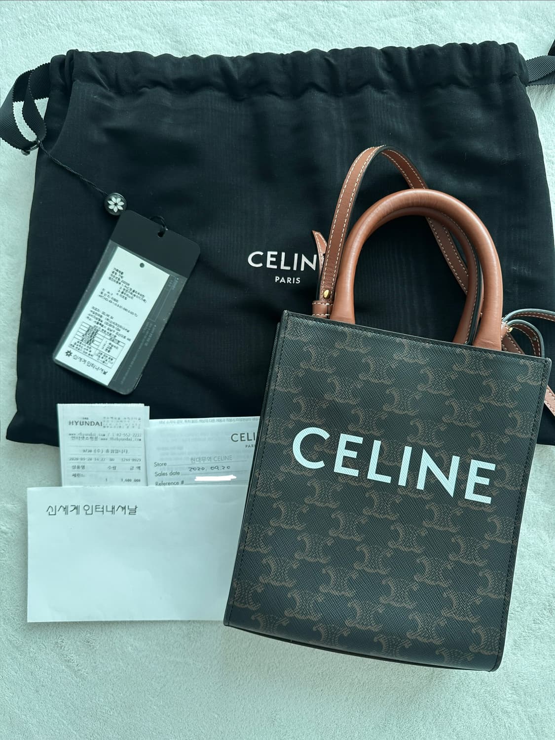 셀린느 트리옹프 카바스 미니백 상품이미지10