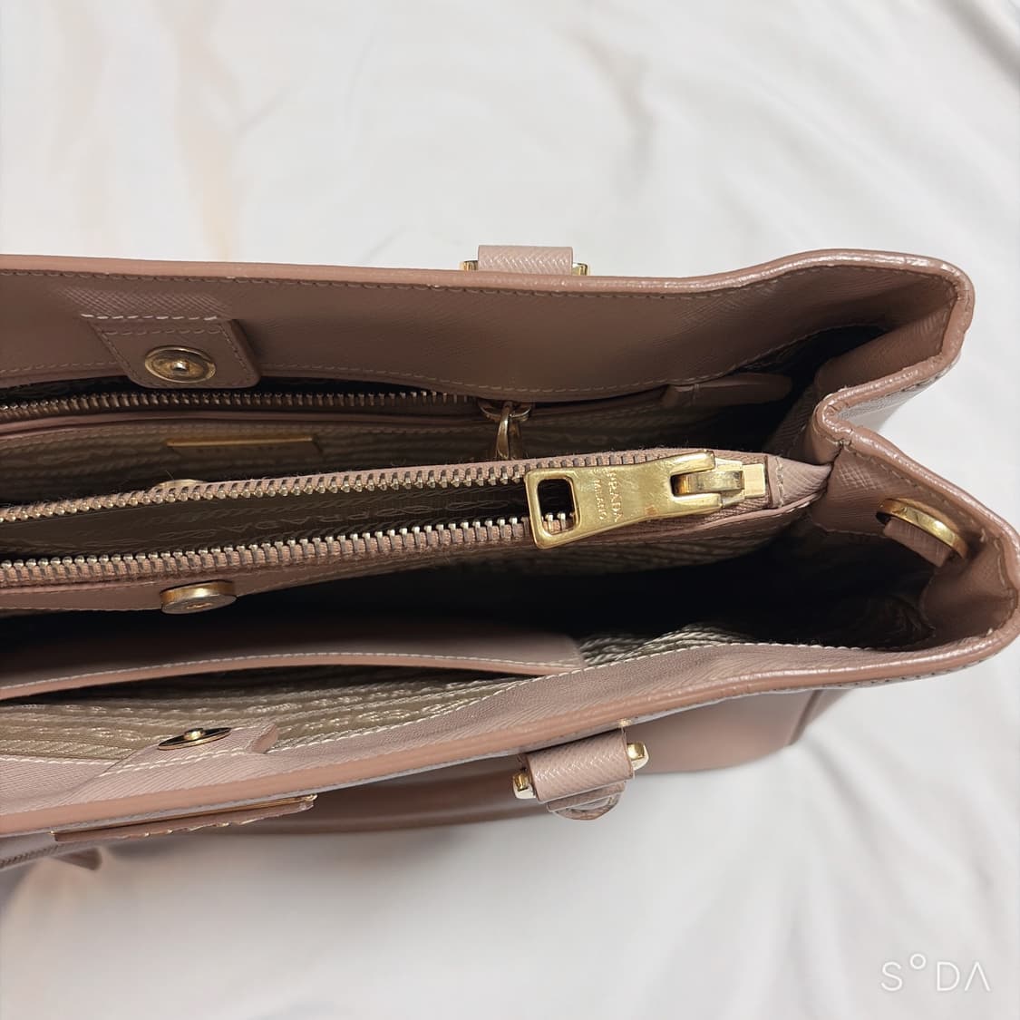 프라다 사파이노 핑크 토트백 (크로스끈X) 상품이미지8