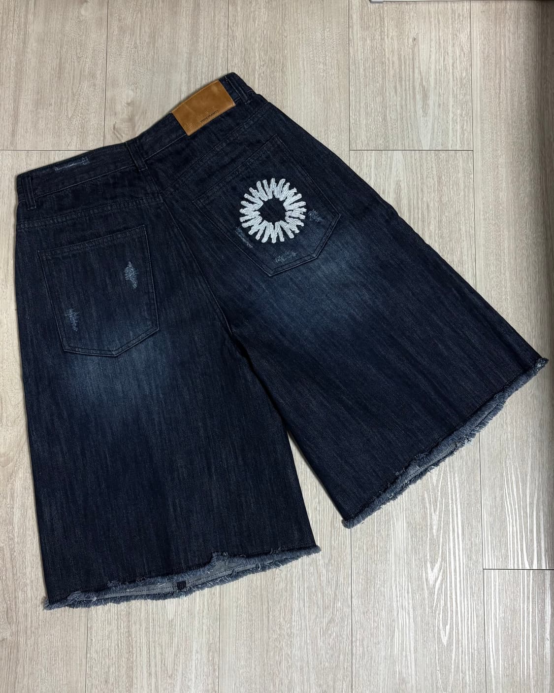 [2]999휴머니티 컷팅 엣지 데님 버뮤다 팬츠 인디고 상품이미지5