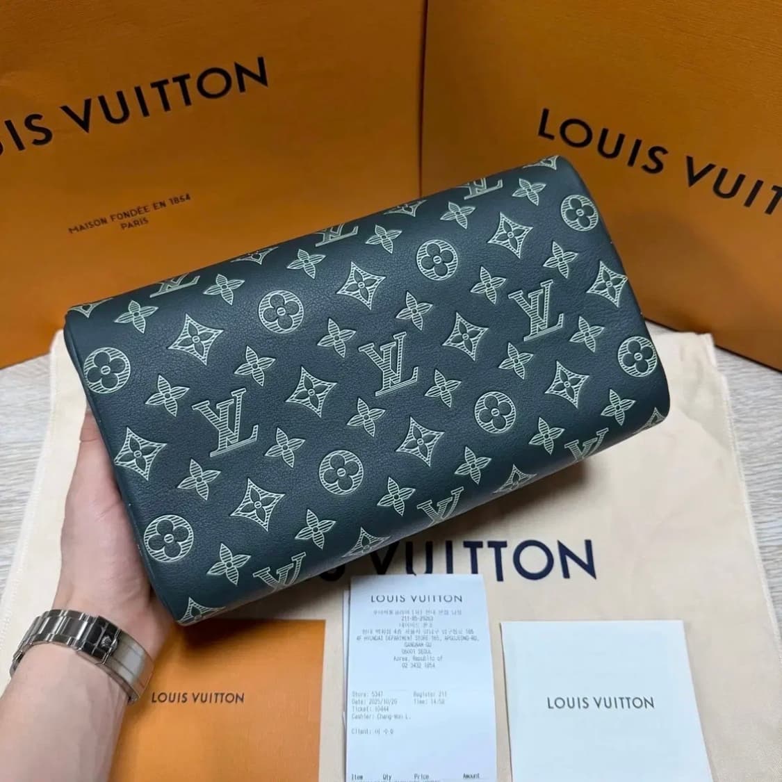 [미사용/선물가능] 루이비통 쉐도우 도프 키트 돕키트 파우치백 상품이미지8