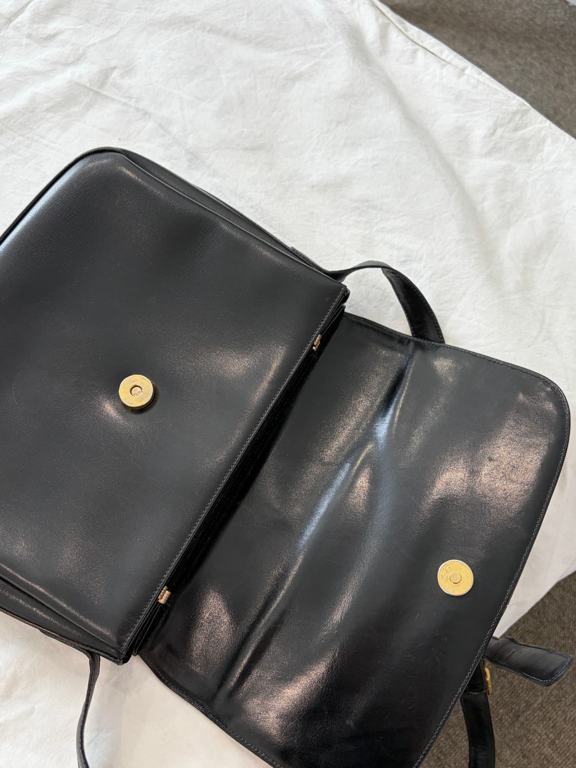 [Old Gucci] 인터로킹 레더 숄더백 블랙 상품이미지9