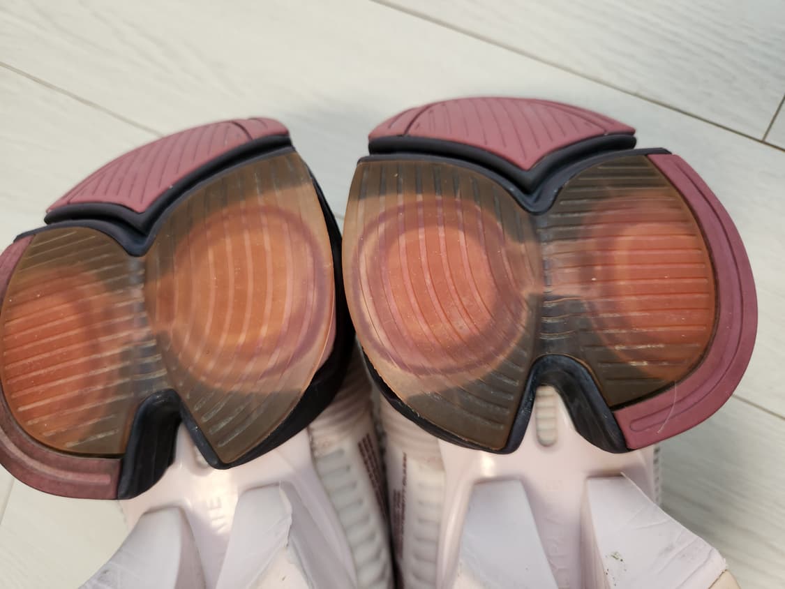 나이키 러닝화 에어 줌 슈퍼렙 BQ7043-665사이즈230

많이 신지 상품이미지8