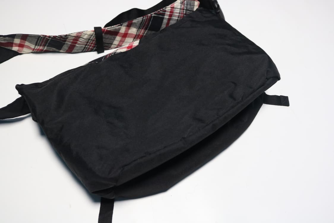 디젤 체크패턴 메신저백 상품이미지6