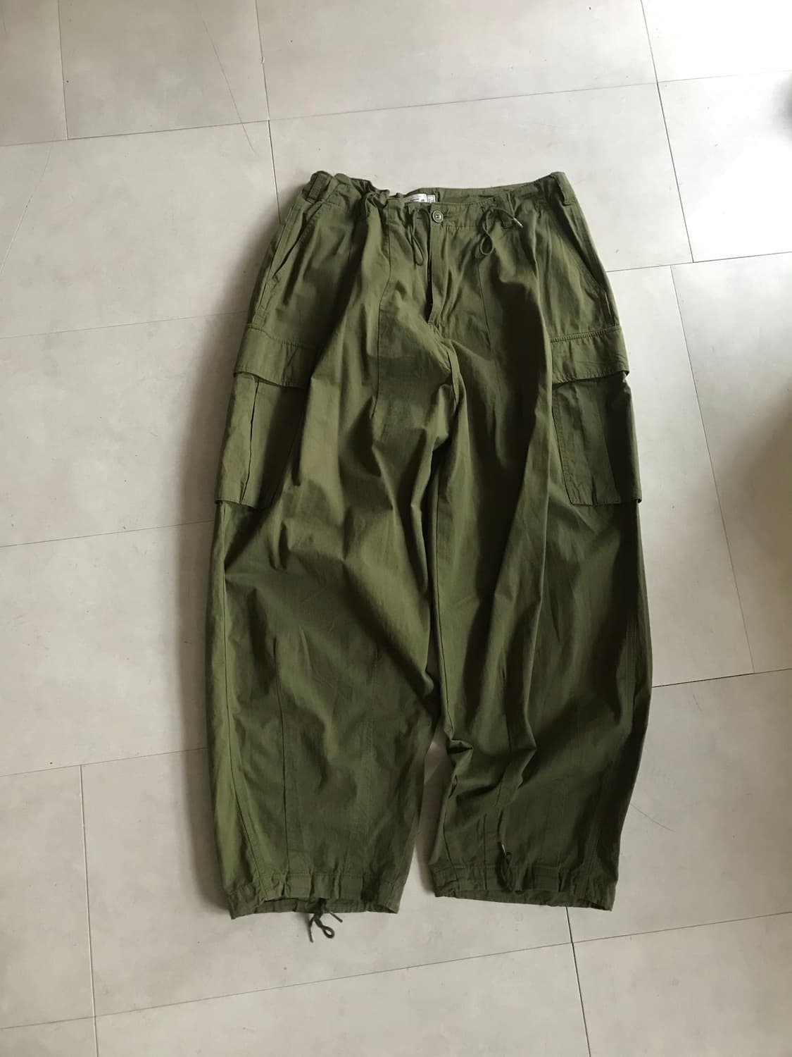 와이드벌룬핏 카키 카고팬츠 상품이미지5