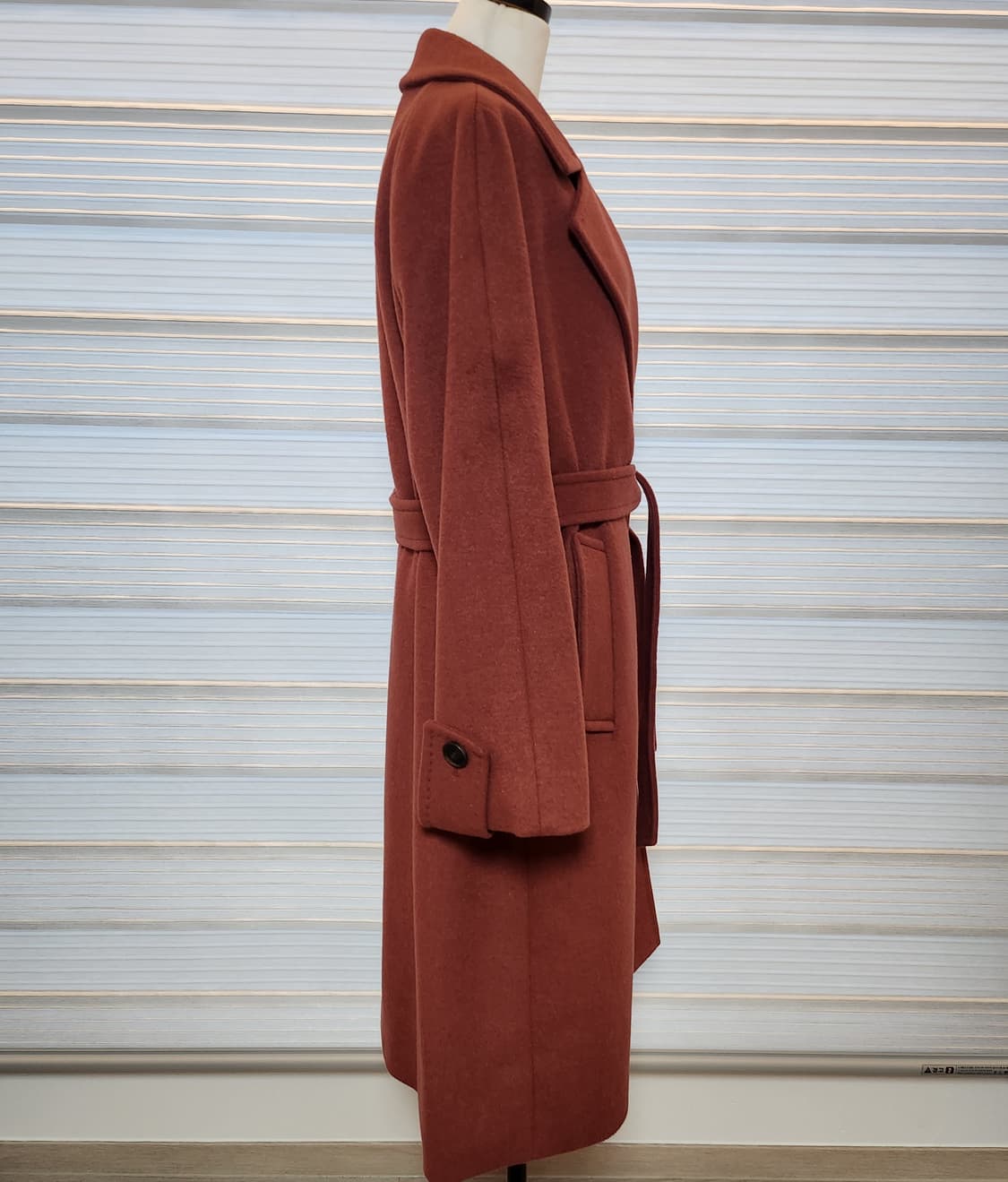 《새상품》더블 버튼 (울45%)롱코트
●프리 사이즈 (55~77가능) 상품이미지4