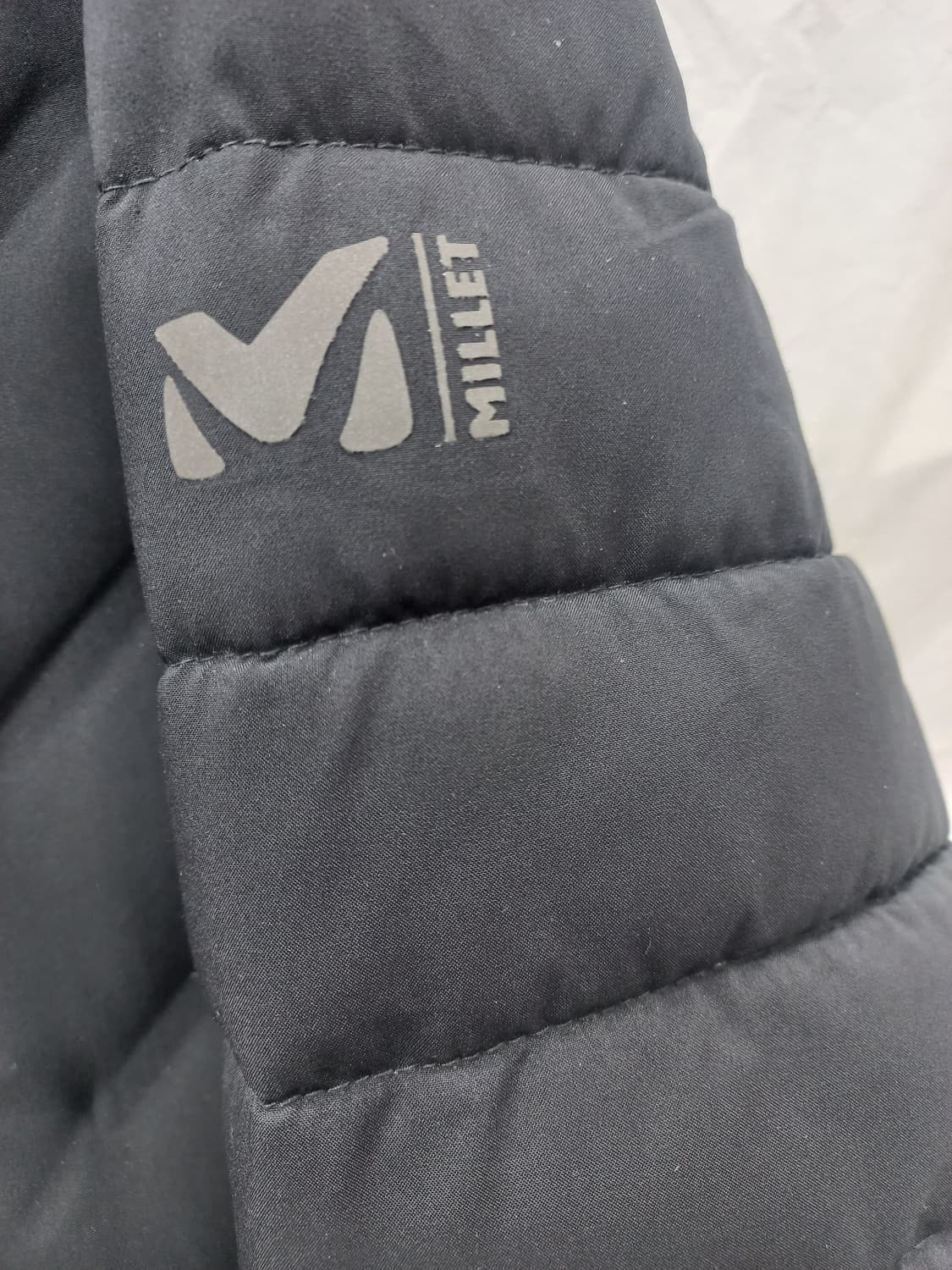 밀레 경량 패딩 남105 블랙 상품이미지5