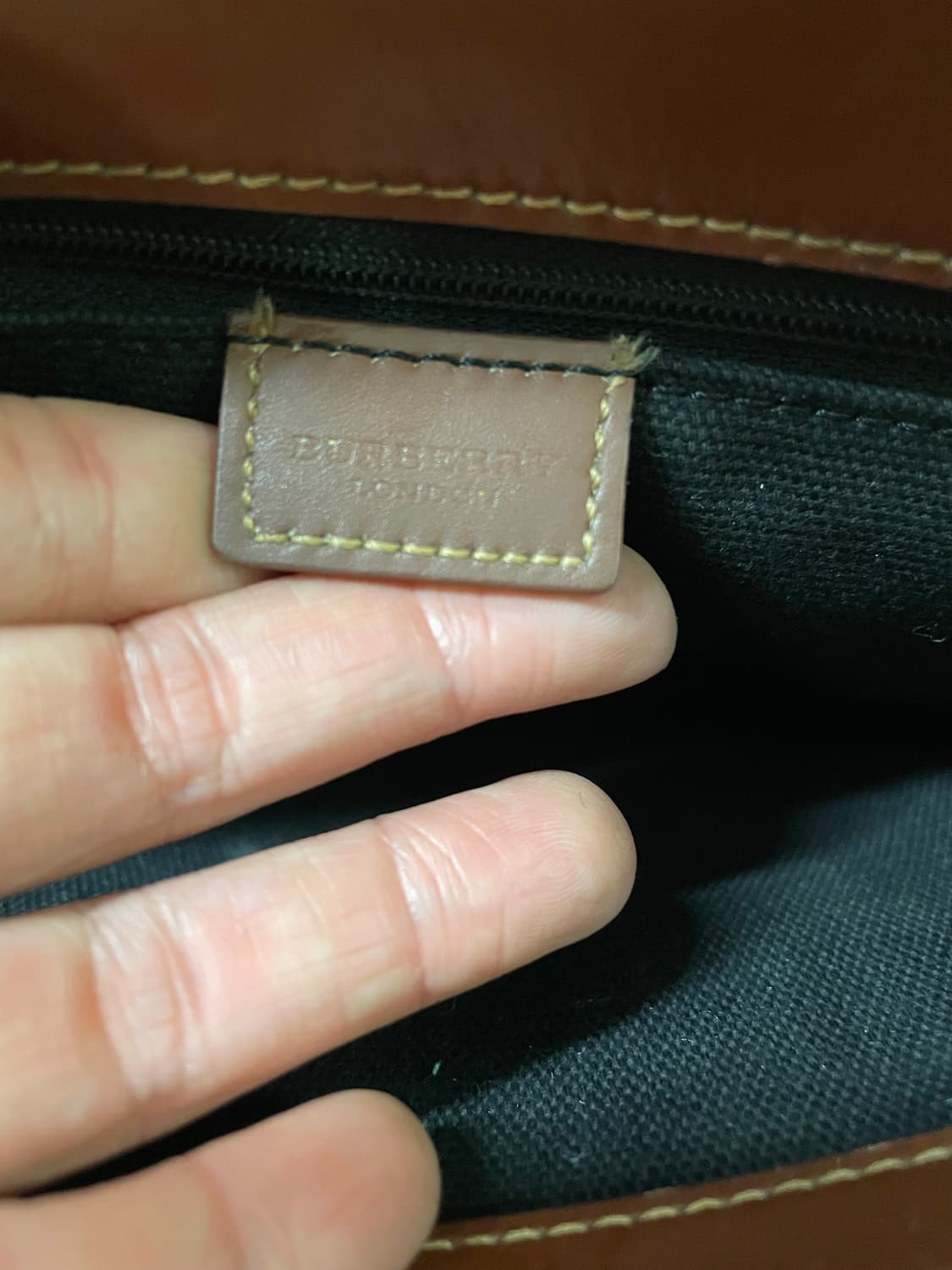 정품 버버리 미니토트백 상품이미지10