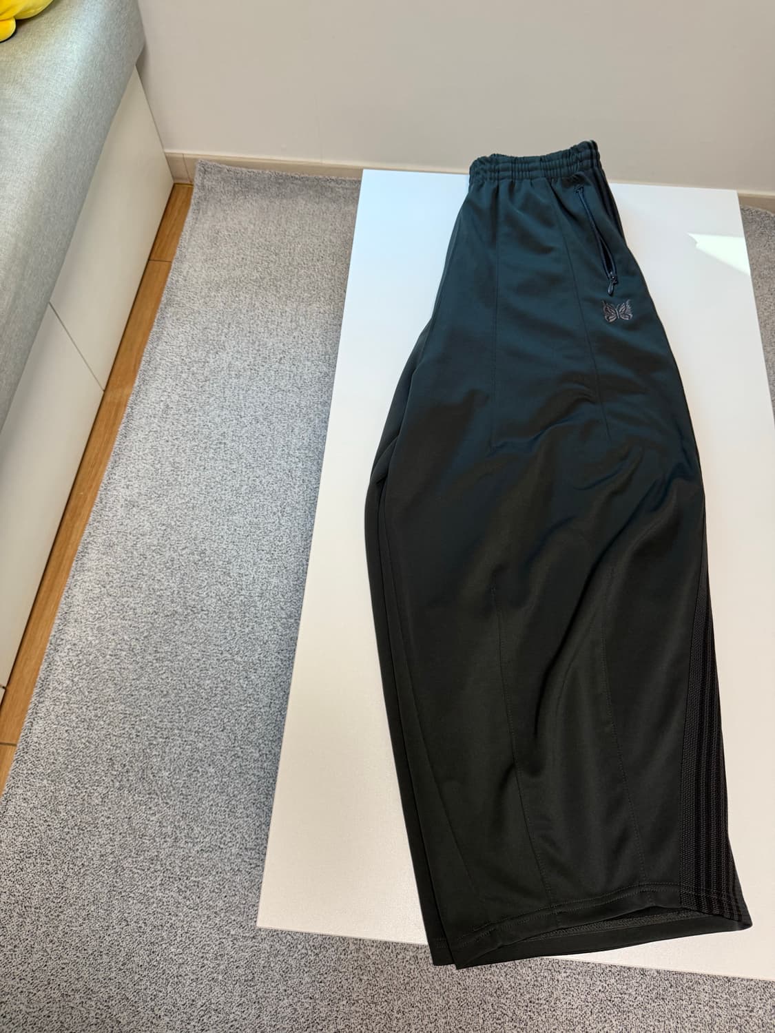 니들스 x studios 쿨블랙 H.D / xs size 상품이미지2