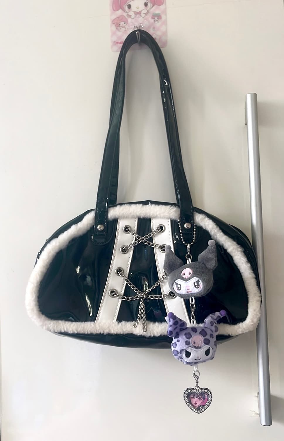 고스로리 블랙 에나멜 퍼 장식 체인 숄더백 고딕 고스펑크 갸루 가방 상품이미지3