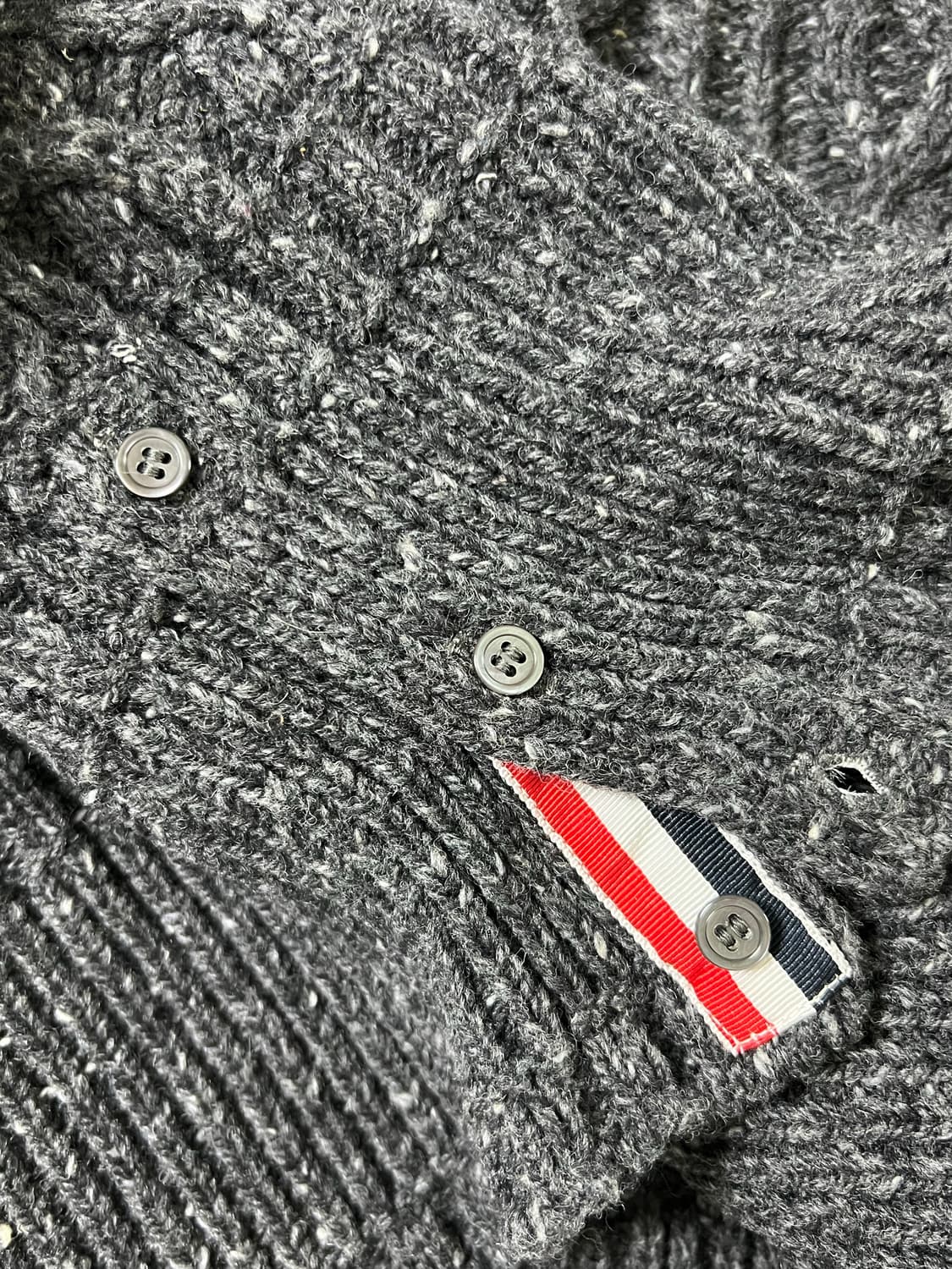 [정품] 3 톰브라운 사선 케이블 모헤어 울니트 그레이 상품이미지4