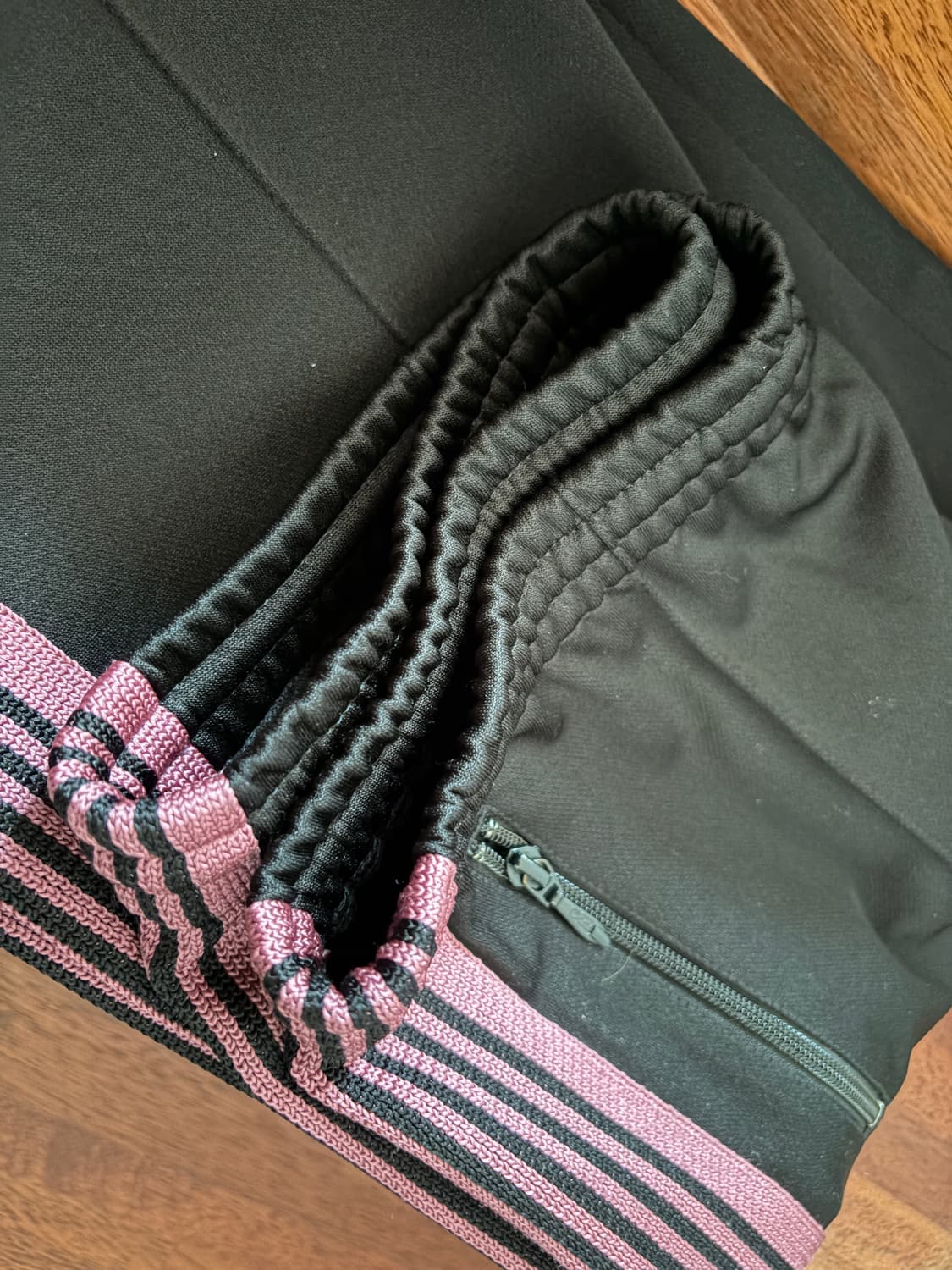 니들스 검핑 트랙 상의 하의 세트 팝니다. 상품이미지5