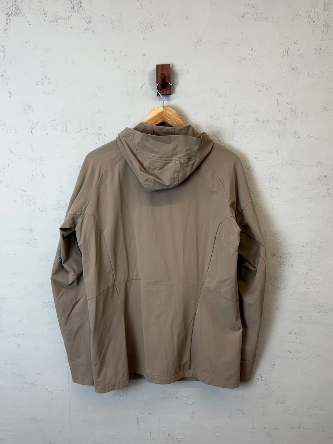 마운틴하드웨어 나일론 스트레치자켓 베이지 상품이미지2