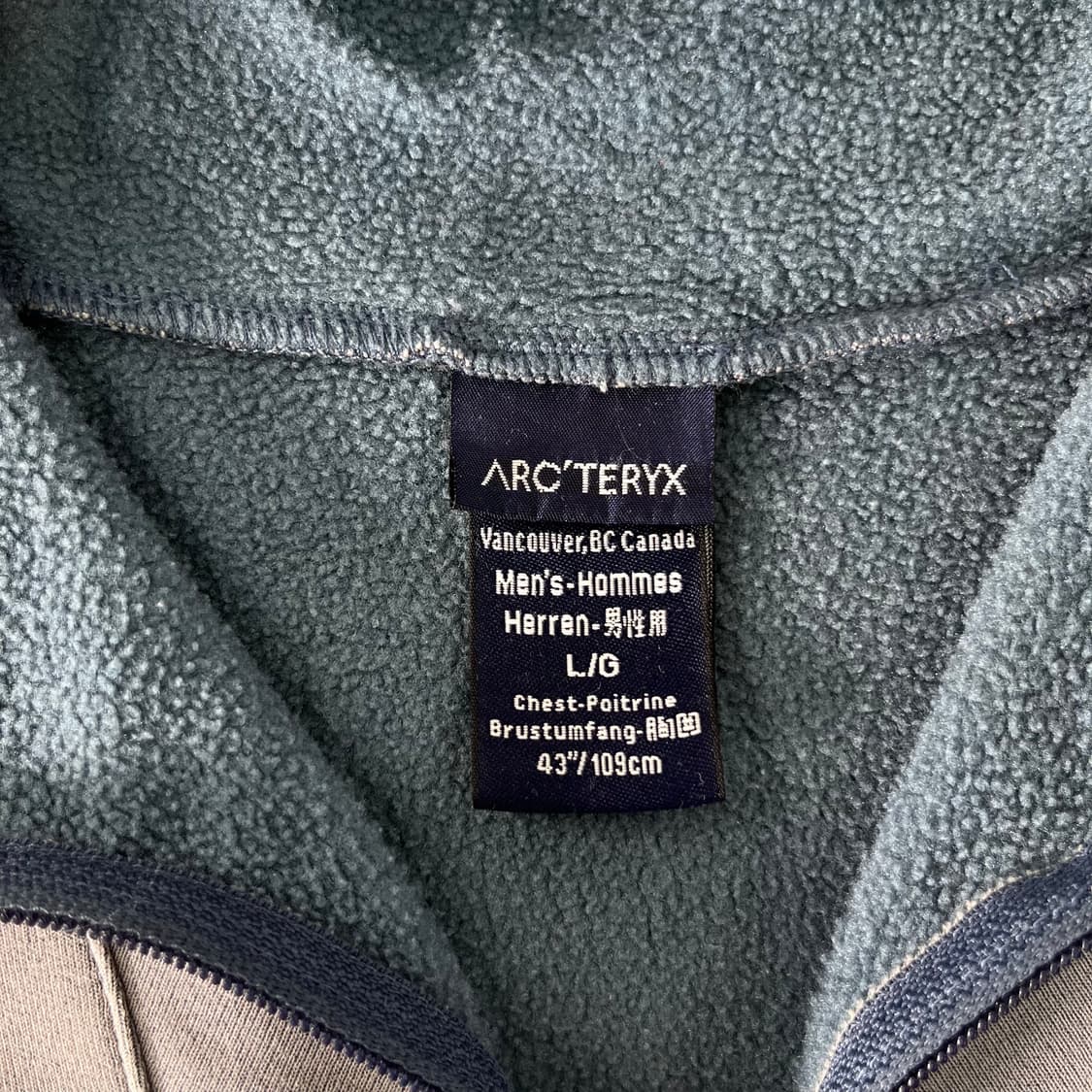 105 아크테릭스 반집업 자수 후리스  상품이미지3