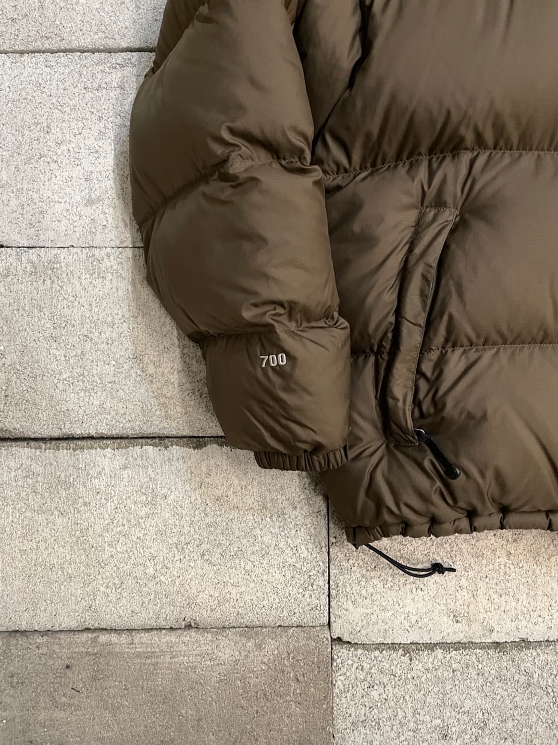 노스페이스 구형 브라운 센터 로고 패딩 상품이미지2