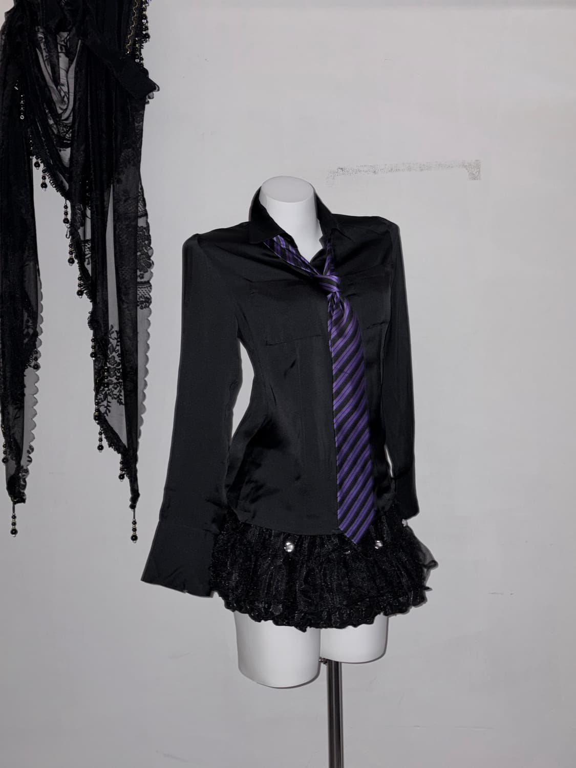 새틴 블랙 셔츠 고스 고딕 쇼콜라  상품이미지1