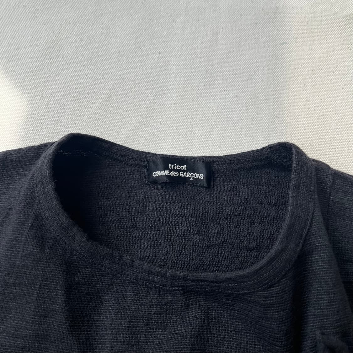 꼼데가르송 트리콧 AD2002 플리츠 구조 디테일 티셔츠 상품이미지5