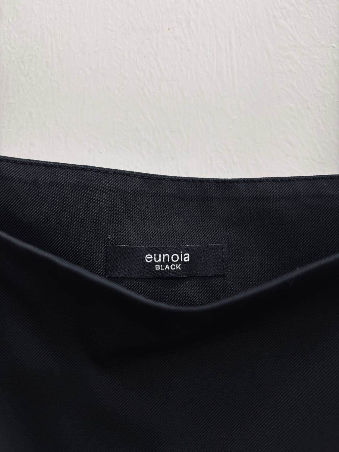 유노이아(eunoia) 스트링 턱 드레스 블랙 상품이미지5