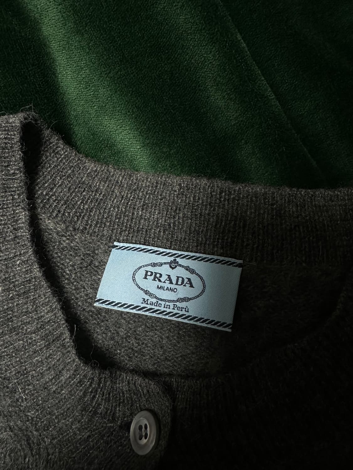 프라다 알파카 라운드넥 가디건 상품이미지5