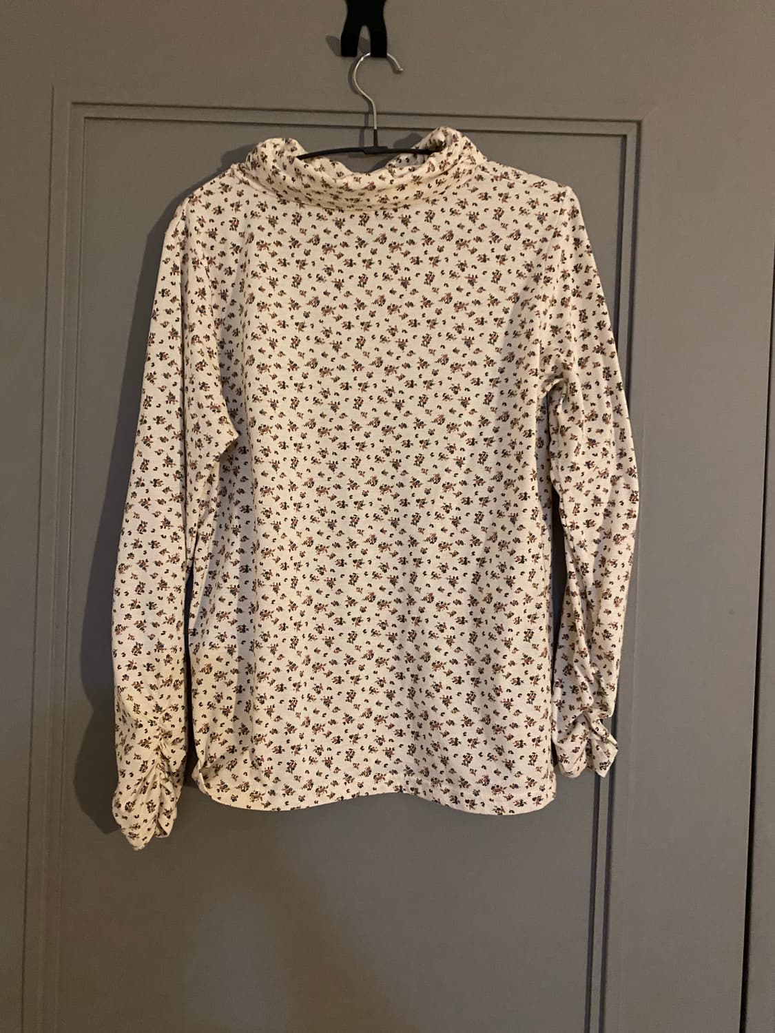 [세트] 빈티지 모리걸 꽈배기 니트가디건 잔꽃 목폴라 이너 상품이미지9