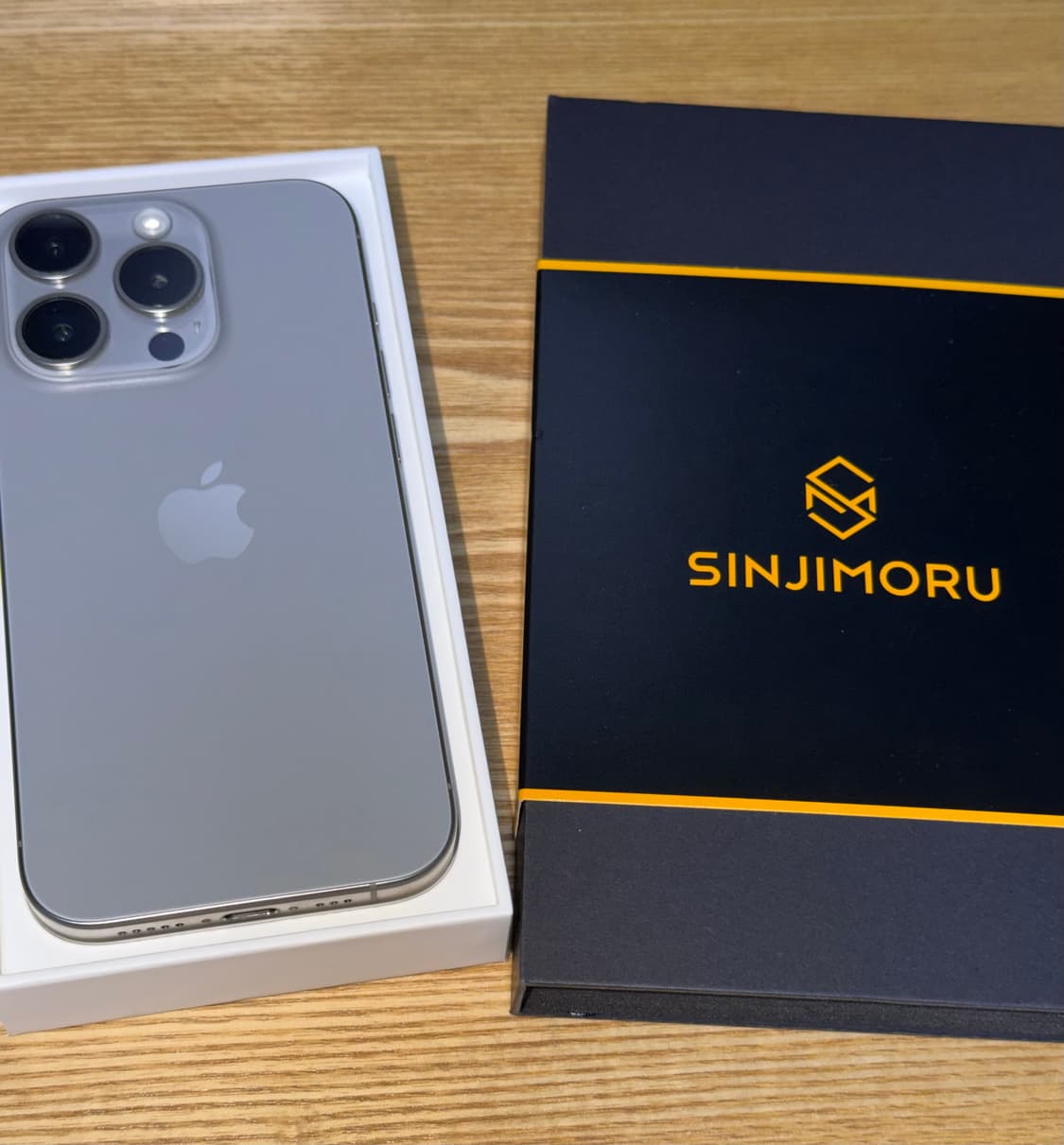 아이폰15 Pro 내추럴 티타늄 128g 상품이미지3