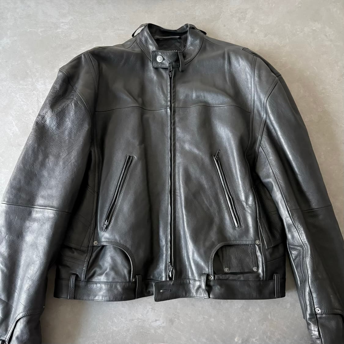 발렌시아가 디컨스트럭티드 레더 자켓 2 상품이미지1