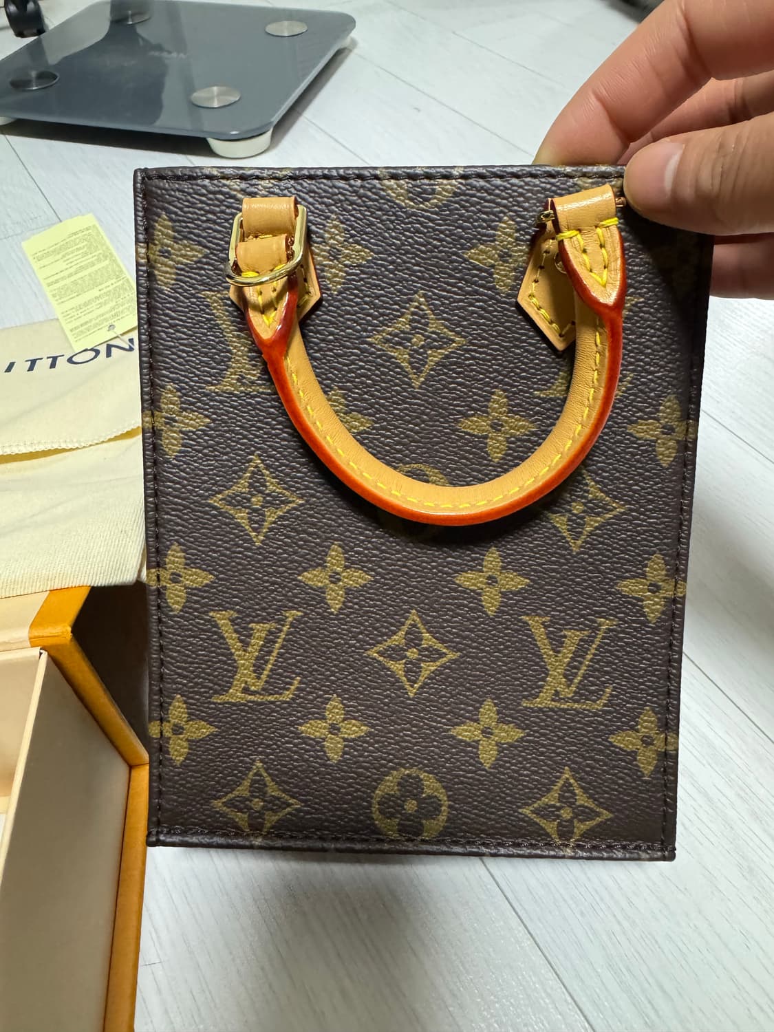 루이비통 쁘띠 삭 플라 모노그램 상품이미지4