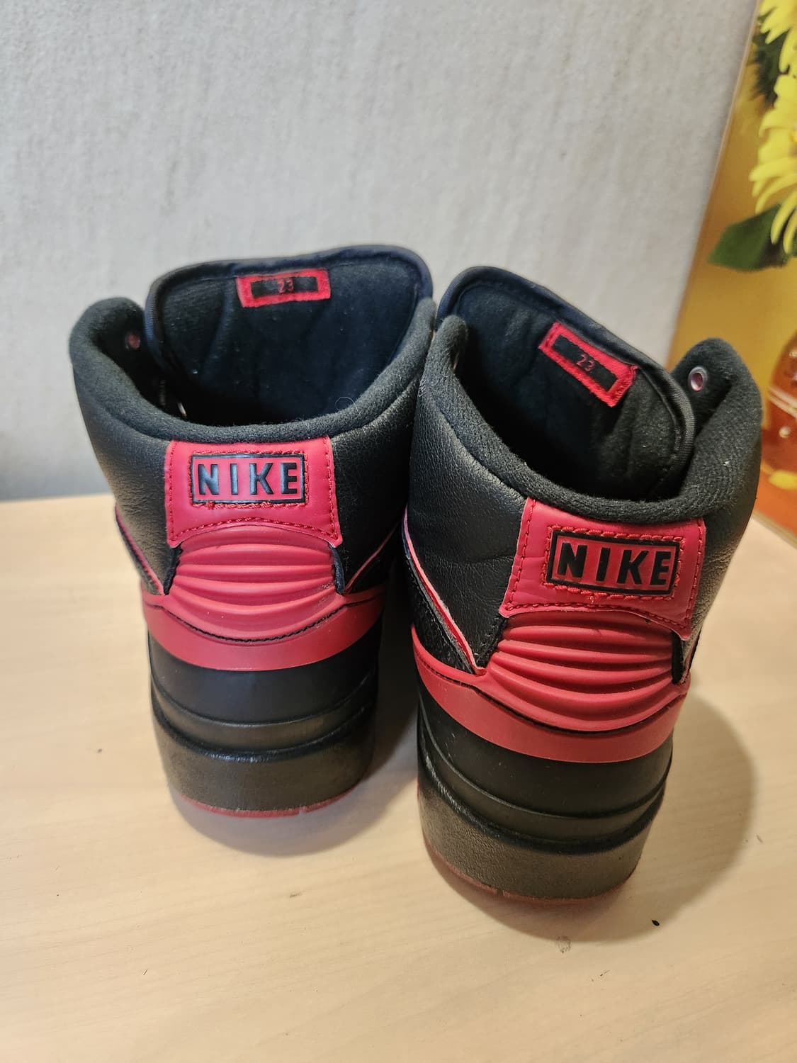 나이키 에어 조던 2 레트로 블랙 레드 (24cm) 🏀 한정판 감성 상품이미지4