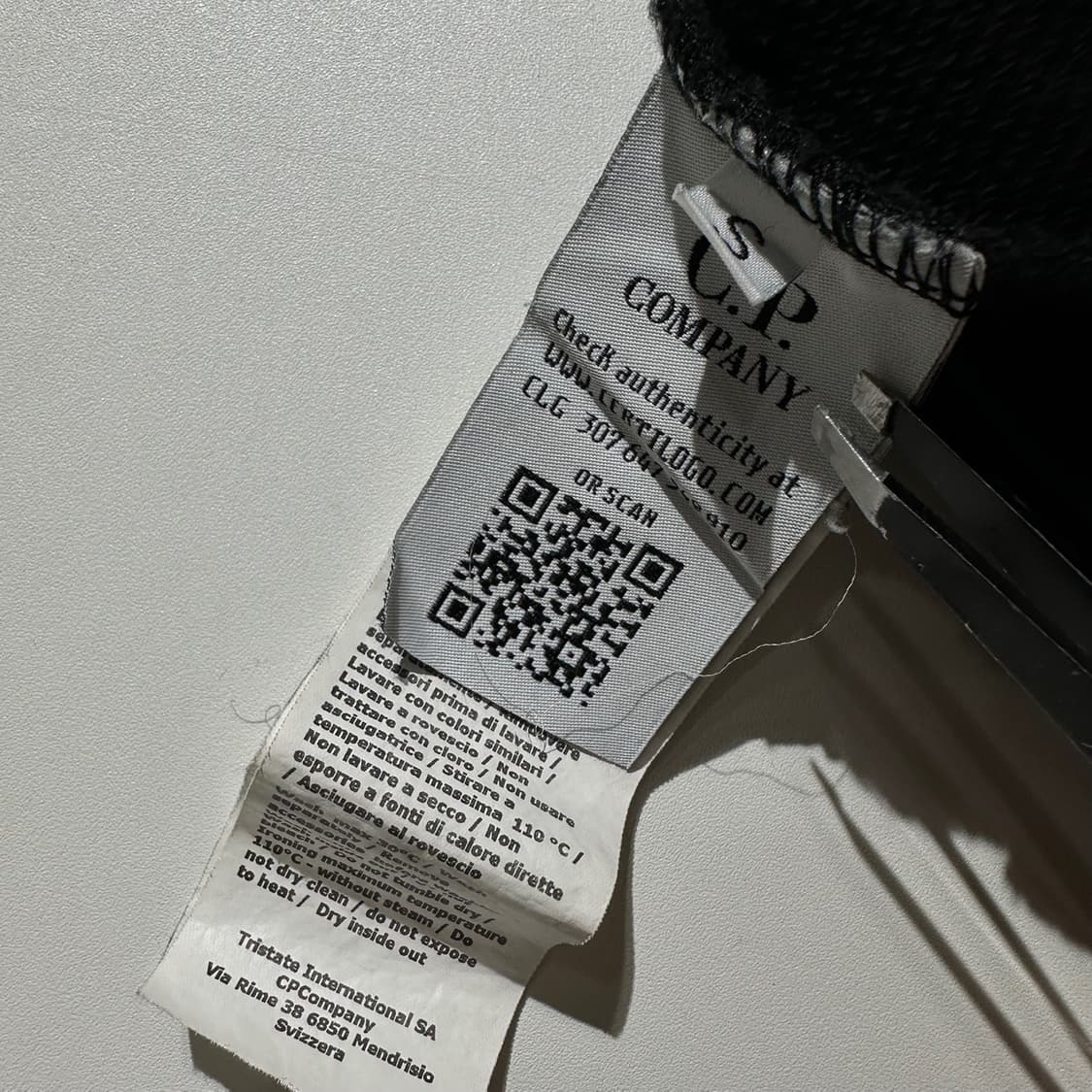 CP컴퍼니 사이드 렌즈 맨투맨 상품이미지9