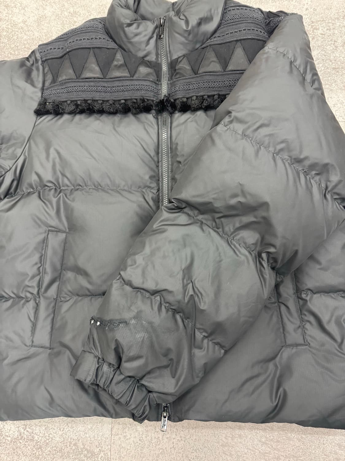 언더커버 23aw Tribal Motif 패딩 4사이즈(하자제품) 상품이미지8