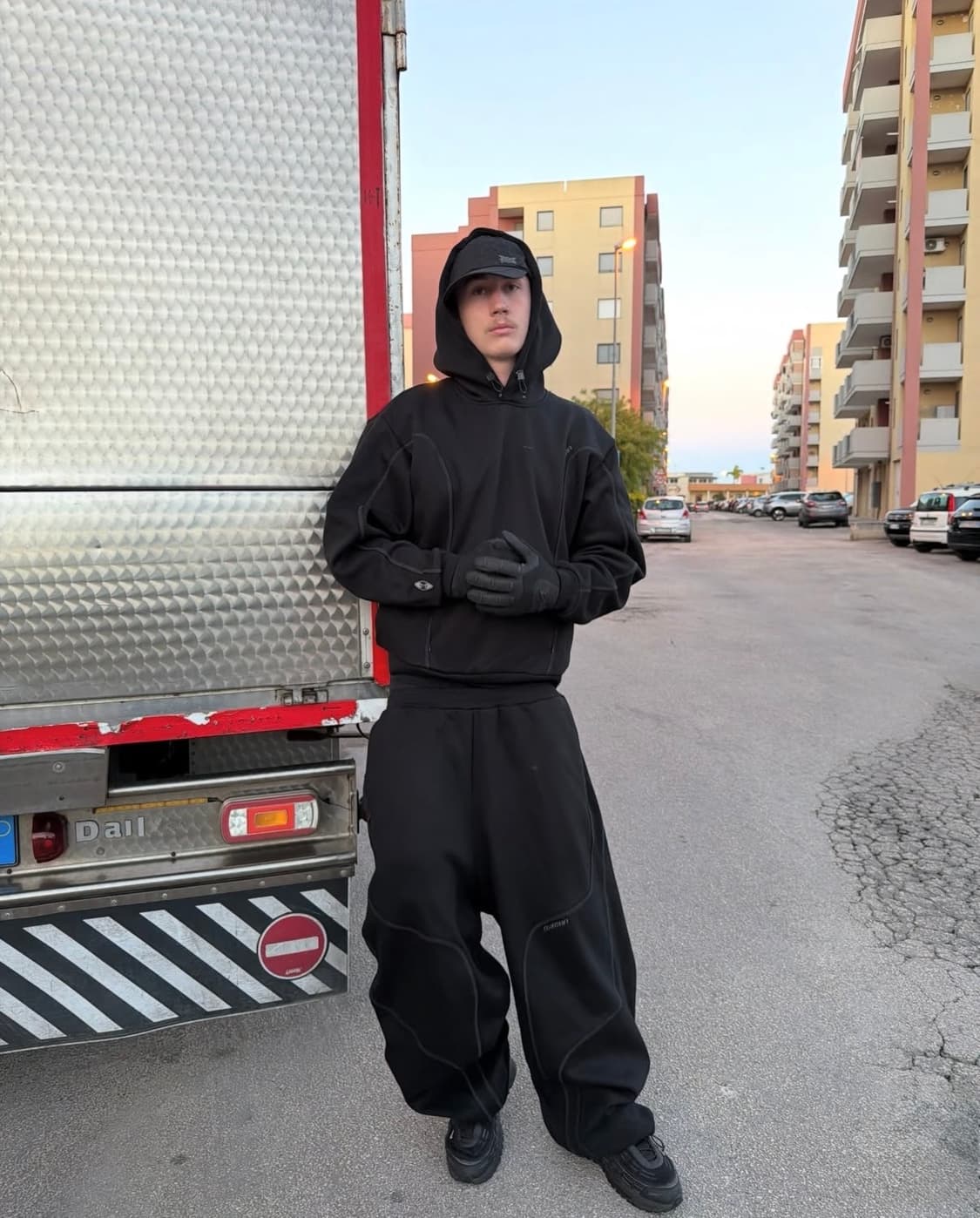 (새상품) [M] mertra 글라이드 후드 상품이미지1