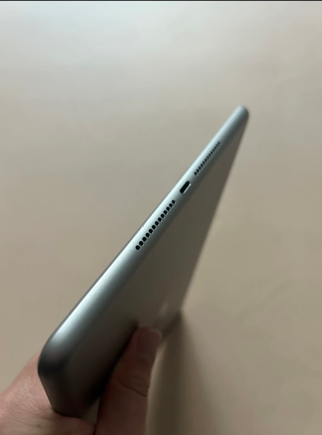 아이패드 5세대 32GB WiFi A1822 초기화완료 상품이미지4