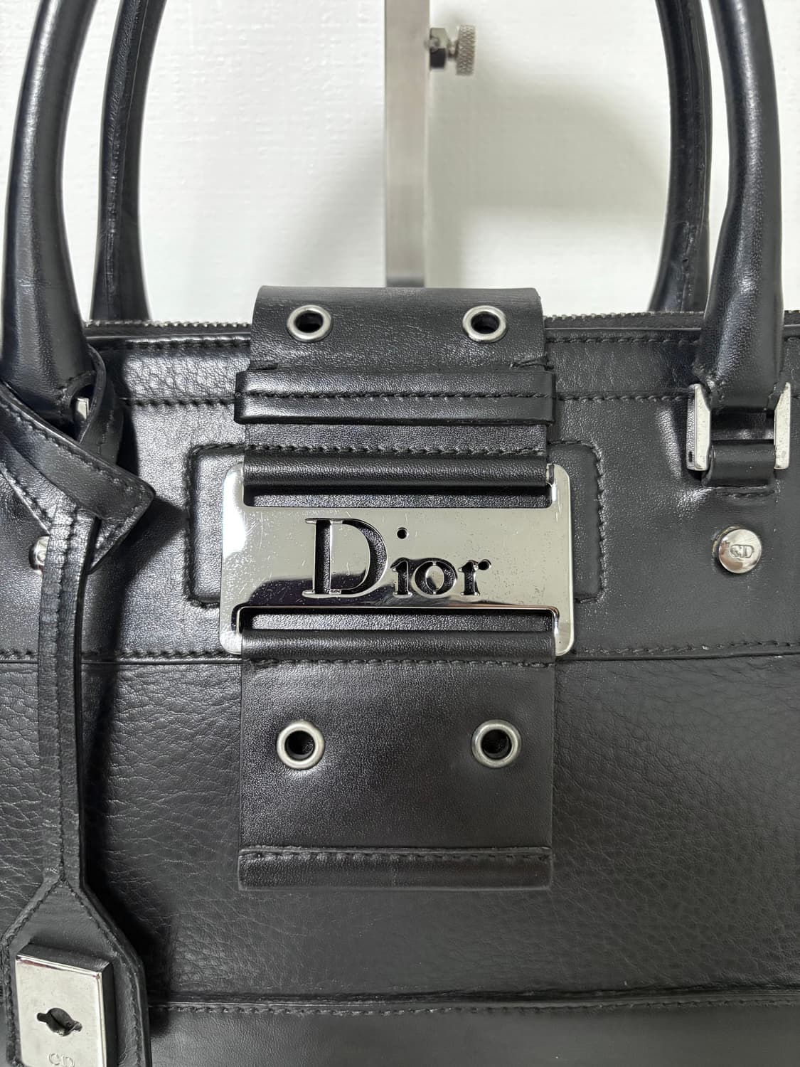 디올 스트릿시크 레더 토트백 상품이미지3