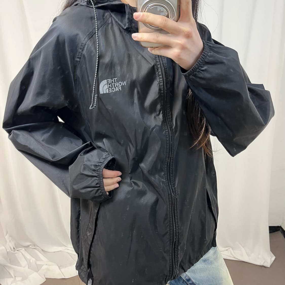 The North Face Black Windbreaker 상품이미지3